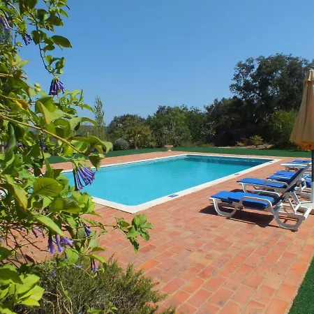 Villa Sleeps 6 Corotelo