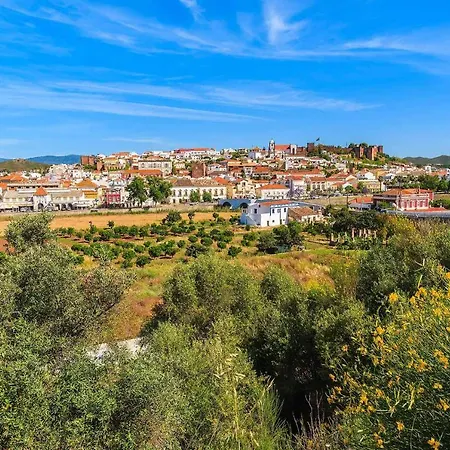Sleeps 6 Corotelo